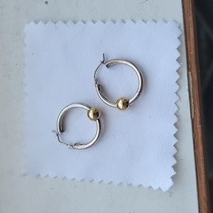 TWO-TONE CAPE COD CLASSIC SINGLE BALL HOOPS. Excellent condition. Never worn.